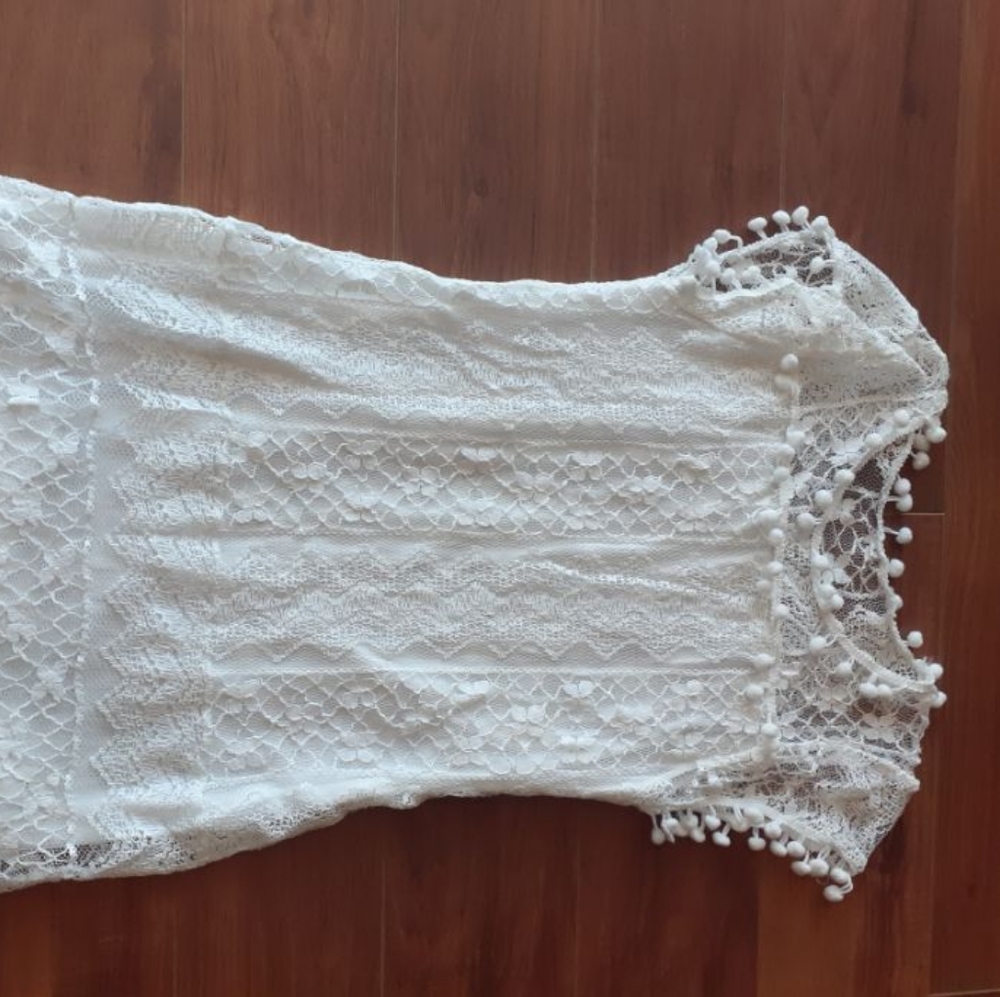 White mini Dress. Fits womens XS
